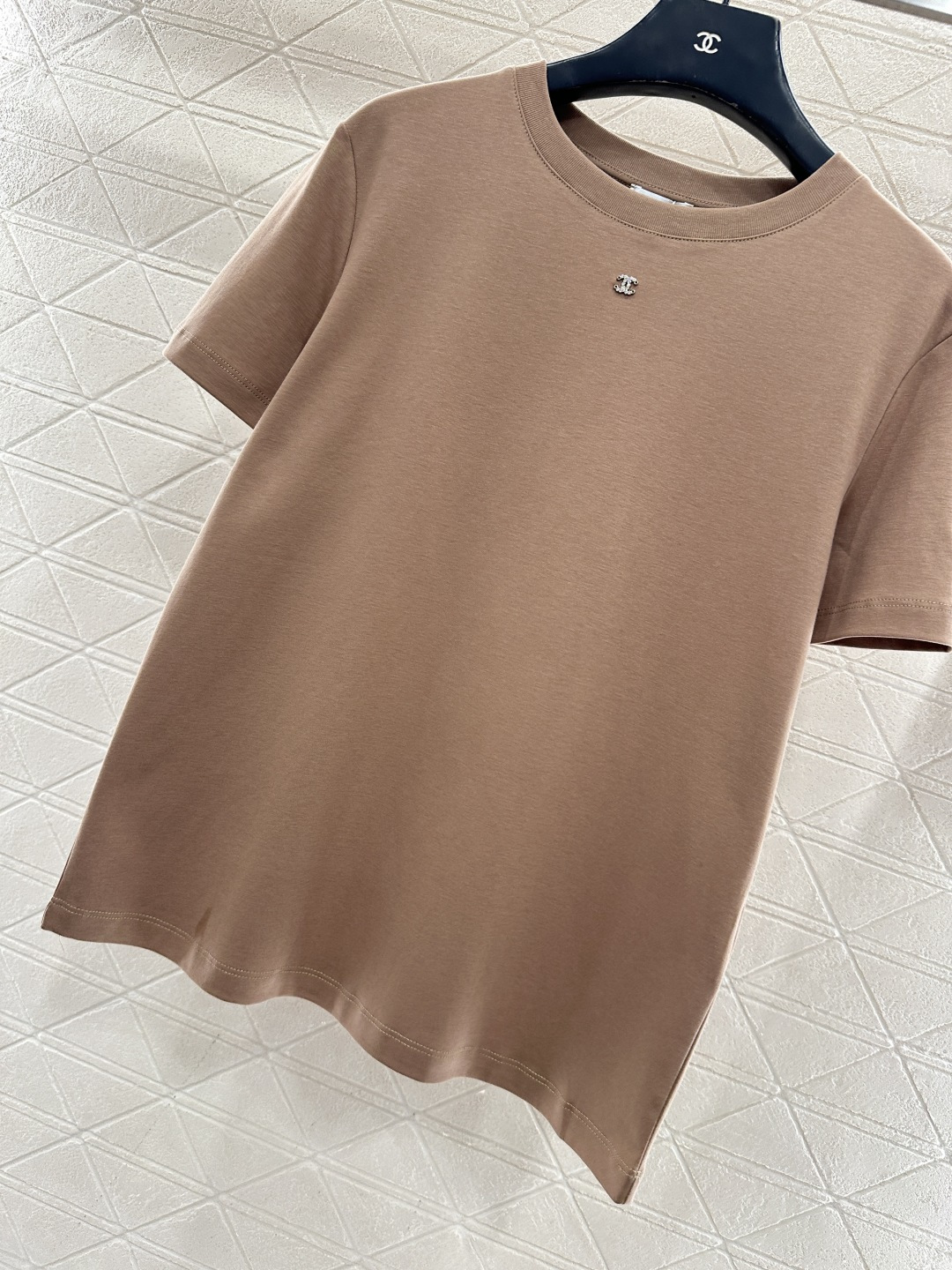 ♥Chane*♥2026新品上架 圆领钉珠徽标𝑇𝑒𝑒定制YB丝光全棉材质，质感细腻，舒适透气，常规短袖T