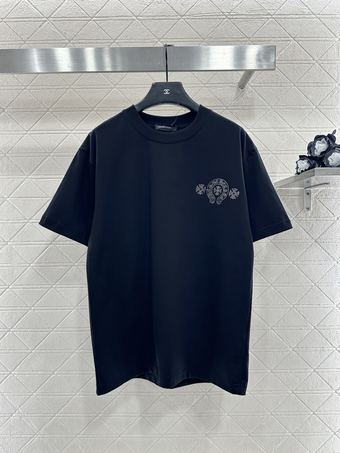 ♥Chrome hear*♥2026新品上架 圆领烫钻克罗心徽标𝑇𝑒𝑒定制YB原生全棉材质，质感细腻，舒