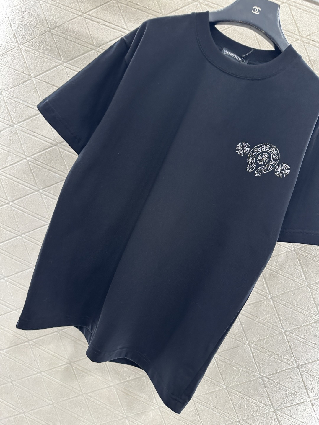 ♥Chrome hear*♥2026新品上架 圆领烫钻克罗心徽标𝑇𝑒𝑒定制YB原生全棉材质，质感细腻，舒