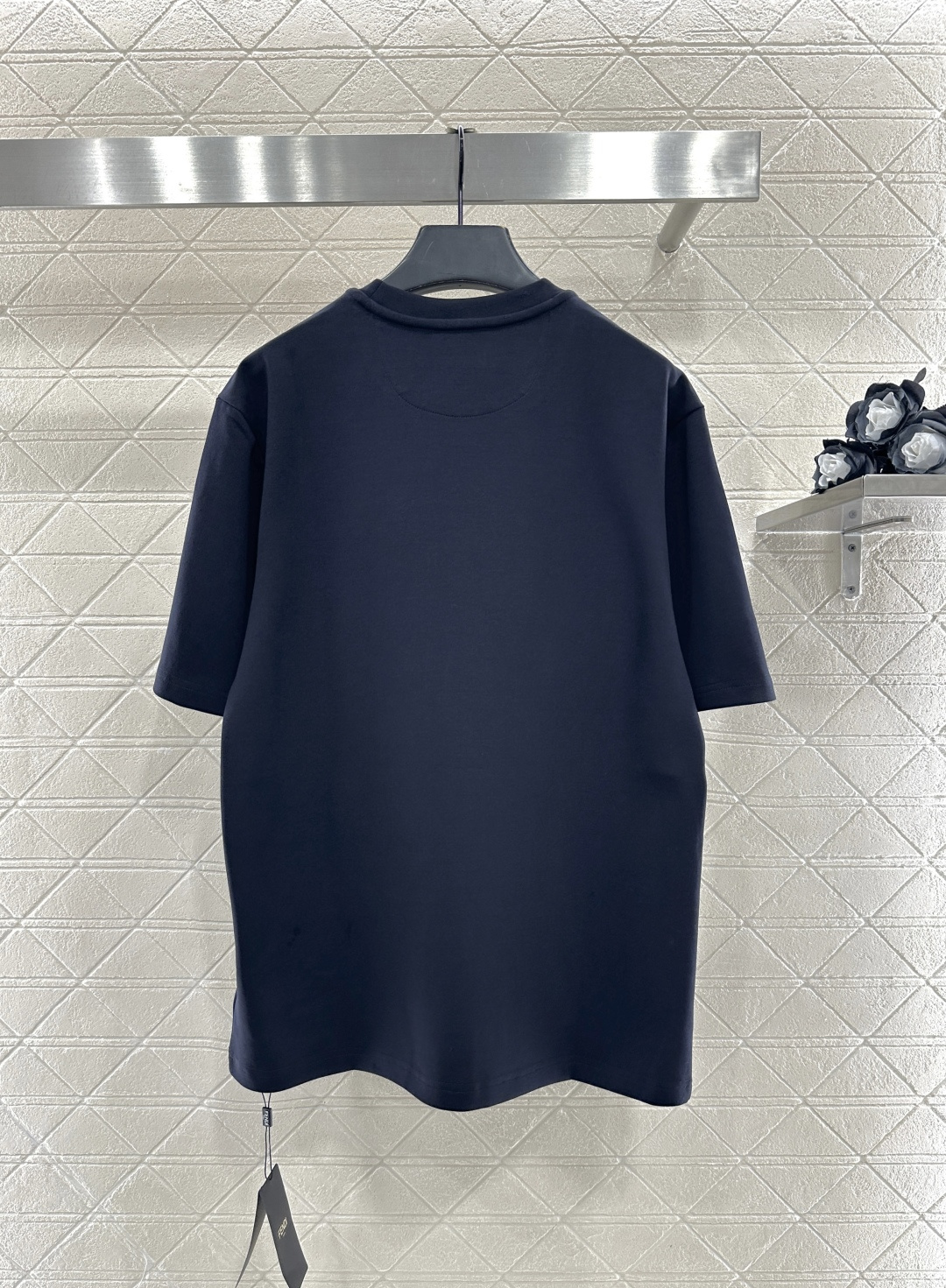 ♥Fend*♥2026新品上架 圆领刺绣镂空徽标𝑇𝑒𝑒定制YB原生全棉材质，质感细腻，舒适透气，宽松短袖