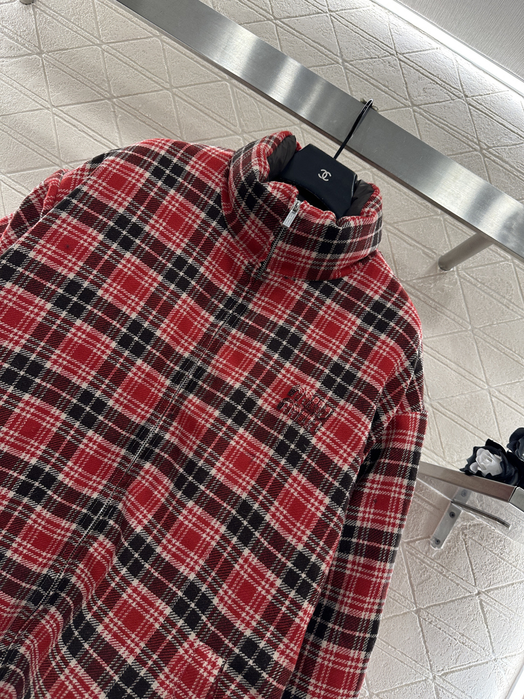 ♥Miumi*♥2025新品上架 两面穿格纹立领羽绒服定制YB进口羊毛提花材质，其工艺还原，升级材质，提