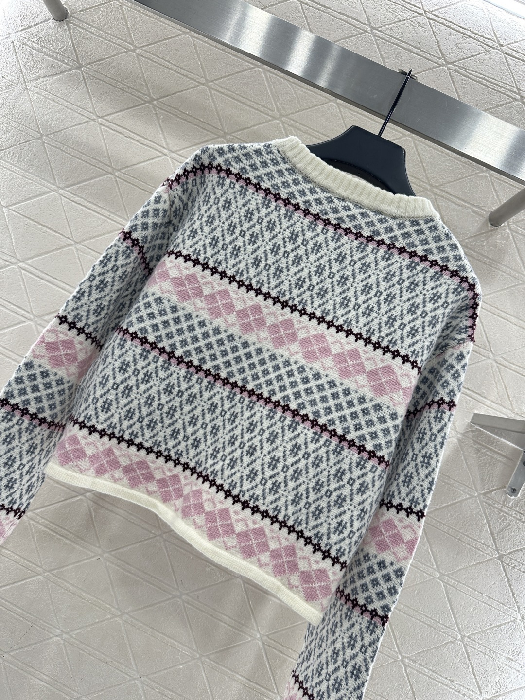 ♥Miumi*♥2026新品上架 圆领费尔岛套头毛衣定制YB羊毛纱线织造，穿搭舒适，质感十足，圆领短款套