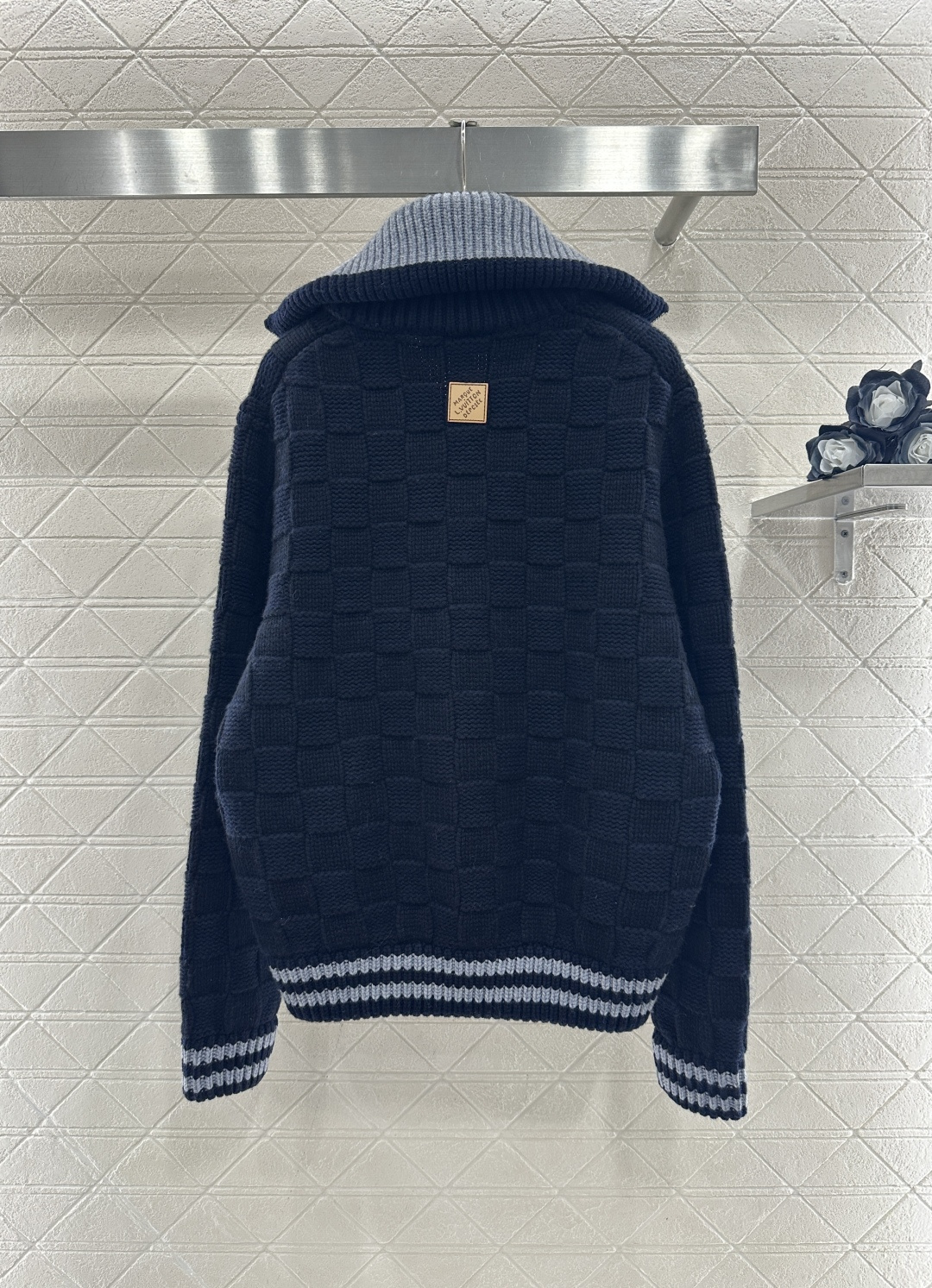 ♥Louis vuitto*♥2026新品上架 撞色翻领针织拉链外套定制YB棉毛纱线织造，穿搭舒适，质感