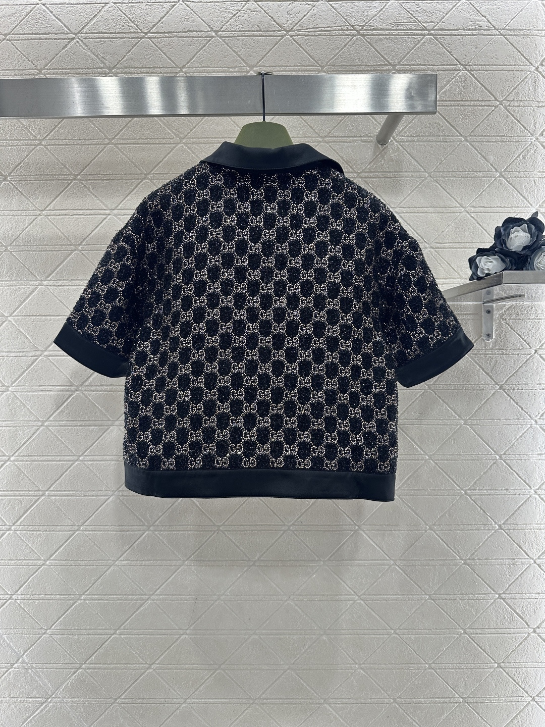 ♥Gucc*♥2026新品上架重工烫钻短袖上衣短裤套装定制YB进口棉毛材质，质感高级，肌理明显，翻领半开