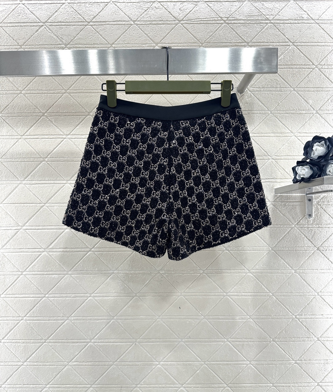 ♥Gucc*♥2026新品上架重工烫钻短袖上衣短裤套装定制YB进口棉毛材质，质感高级，肌理明显，翻领半开