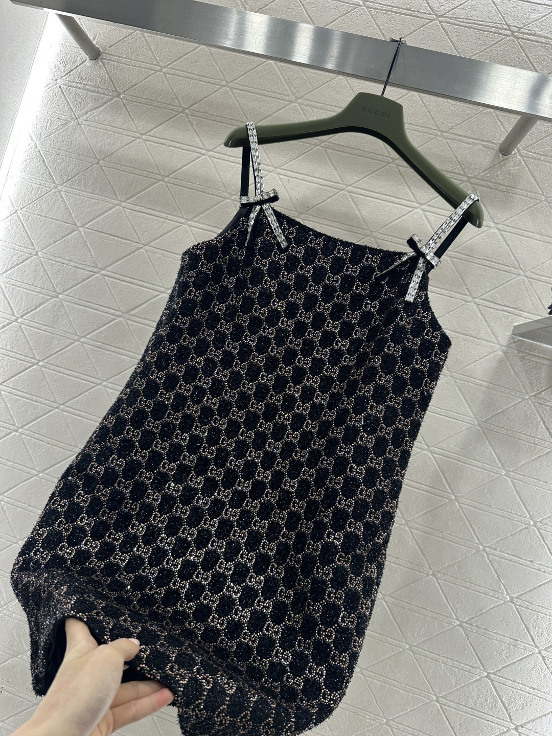 ♥Gucc*♥ 2025新品上架 重工烫钻洋装吊带裙定制YB进口棉毛材质，肌理明显，质感高级，致力还原平