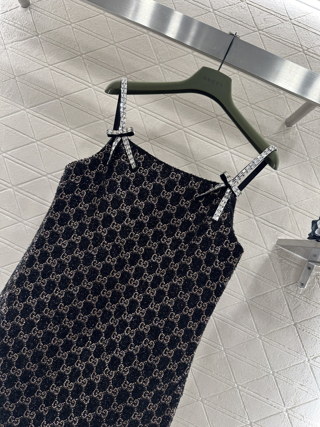 ♥Gucc*♥ 2025新品上架 重工烫钻洋装吊带裙定制YB进口棉毛材质，肌理明显，质感高级，致力还原平