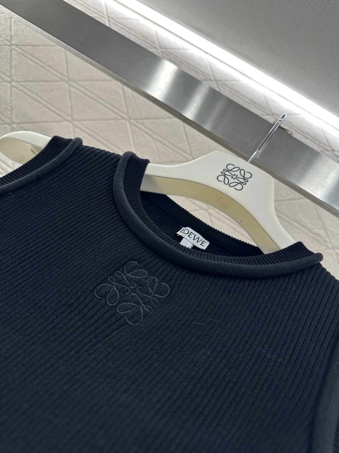 ♥Loew*♥2026新品上架 圆领竖坑条针织背心定制YB全棉纱线织造，穿搭舒适，质感十足，针织背心裁剪