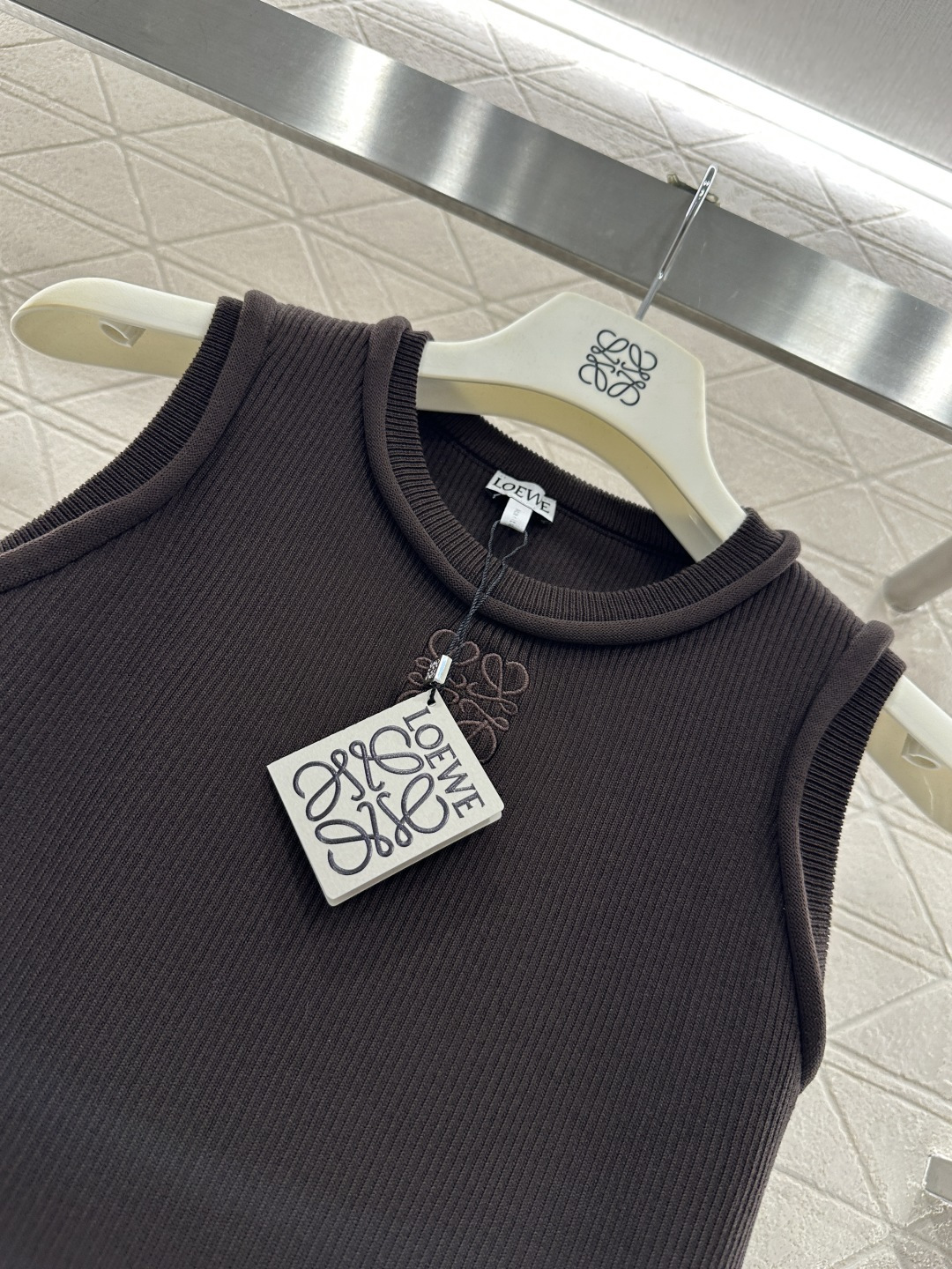 ♥Loew*♥2026新品上架 圆领竖坑条针织背心定制YB全棉纱线织造，穿搭舒适，质感十足，针织背心裁剪