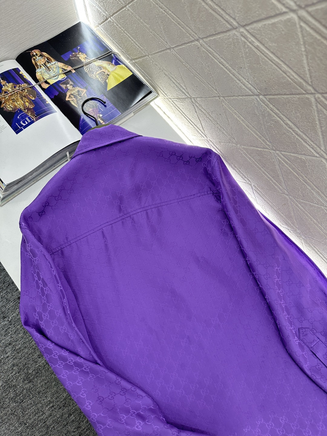 ♥Gucc*♥2026新品上架 定位提花真丝衬衫定制YB进口百分百提花真丝材质，质感细腻，穿搭舒适，翻领