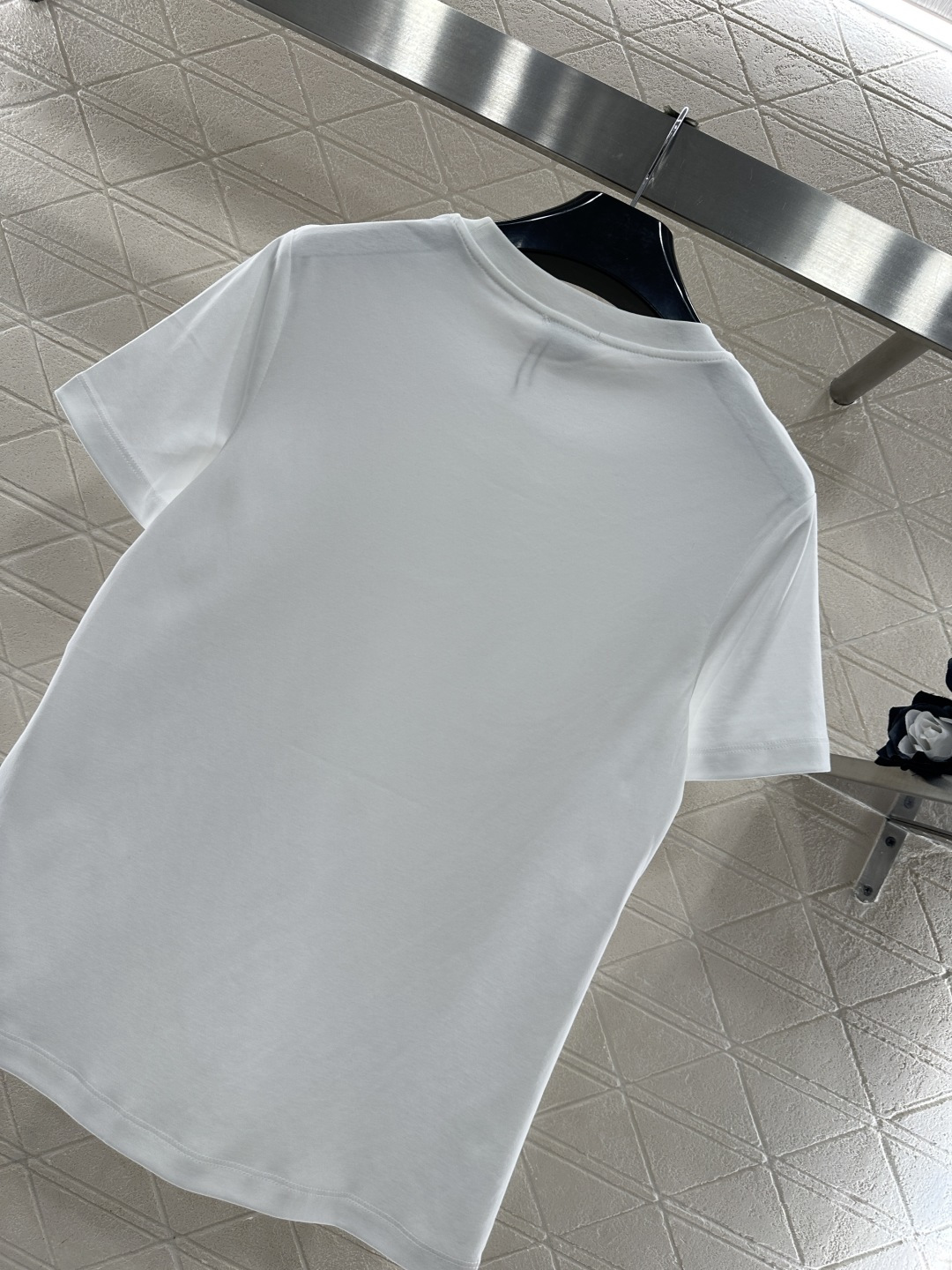 ♥Celin*♥2026新品上架 立体钉珠徽标𝑇𝑒𝑒定制YB丝光全棉材质，透气舒适，质感十足，修身短袖T