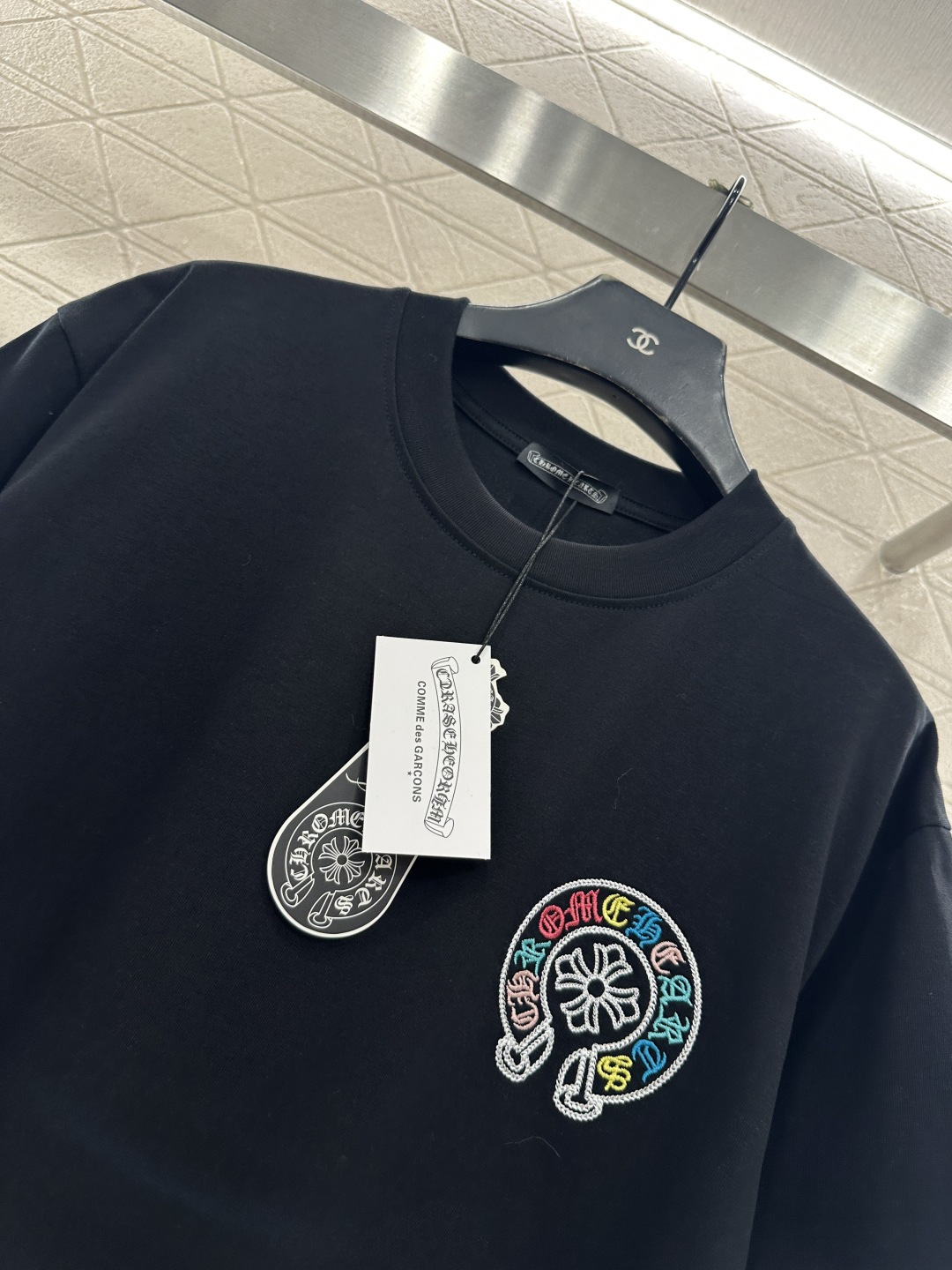 ♥Chrome hear*♥2026新品上架 圆领彩色刺绣克罗心徽标𝑇𝑒𝑒定制YB原生全棉材质，质感细腻