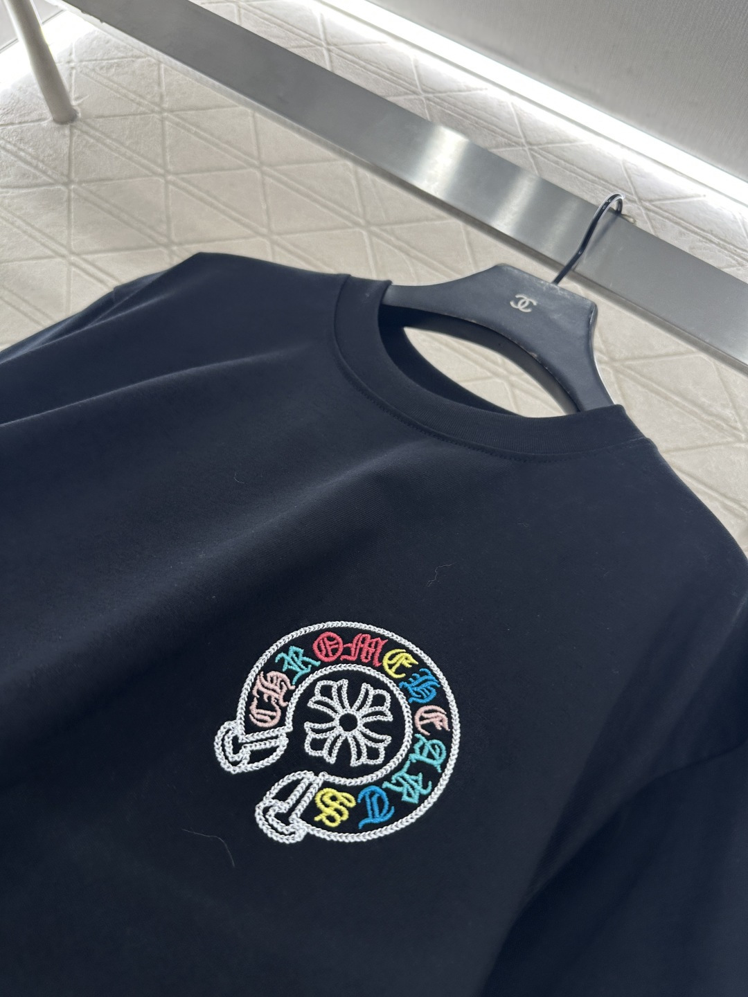 ♥Chrome hear*♥2026新品上架 圆领彩色刺绣克罗心徽标𝑇𝑒𝑒定制YB原生全棉材质，质感细腻