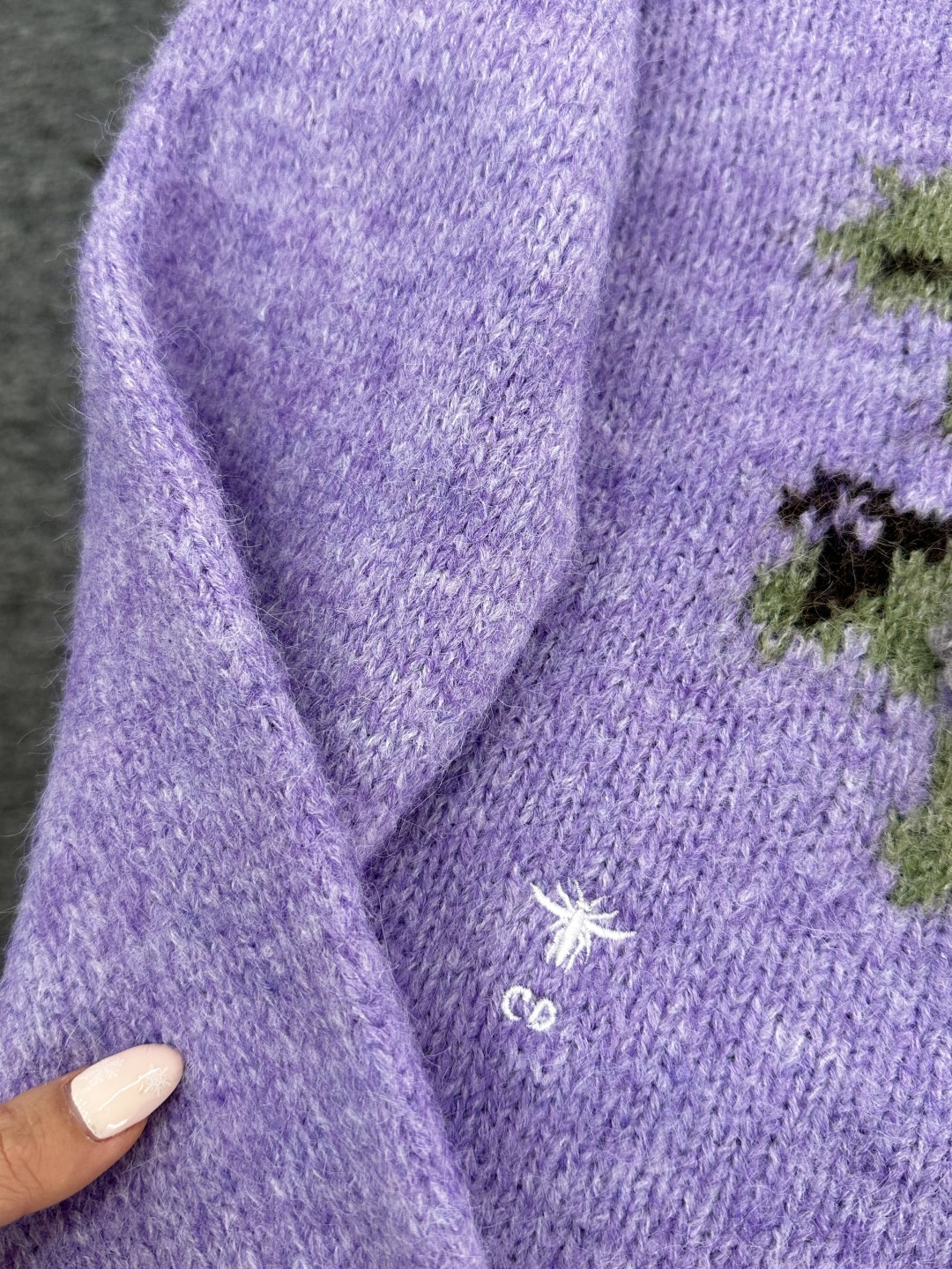 ♥Dio*♥2026新品上架 森系花朵针织套头毛衣定制YB羊毛纱线织造，穿搭舒适，质感十足，圆领宽松套头