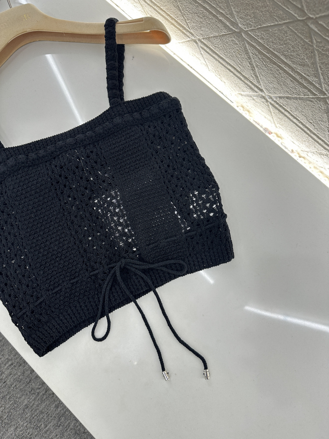 ♥Chane*♥2026新品上架 镂空抽绳针织吊带背心定制YB棉毛纱线织造，质感舒适，柔软弹力，平口领立