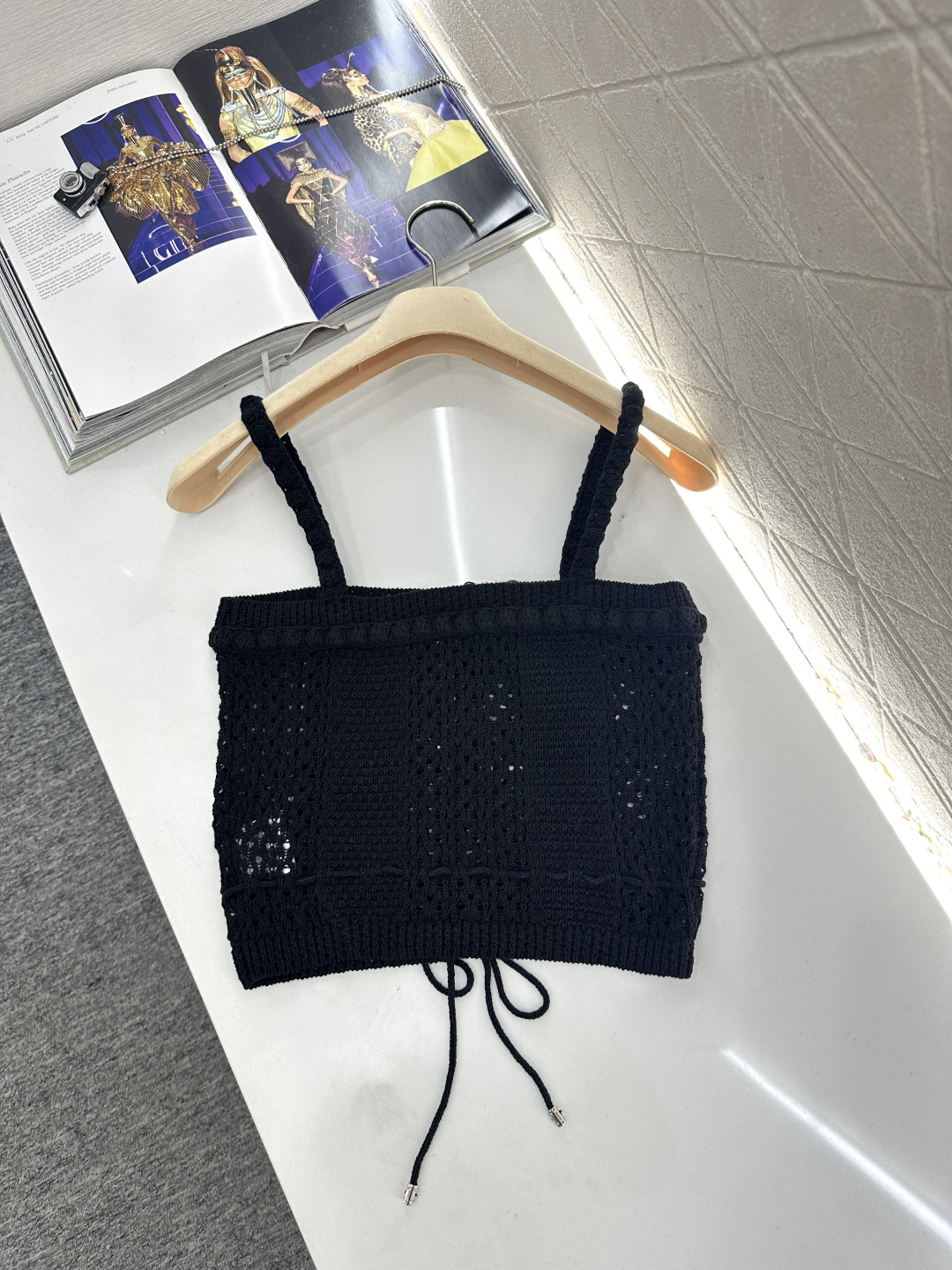 ♥Chane*♥2026新品上架 镂空抽绳针织吊带背心定制YB棉毛纱线织造，质感舒适，柔软弹力，平口领立