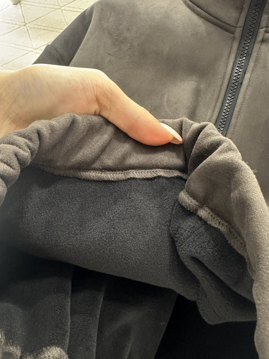 ♥Louis vuitto*♥2026新品上架 半开襟卫衣长裤套装定制YB进口麂皮短绒磨毛材质，柔软亲肤