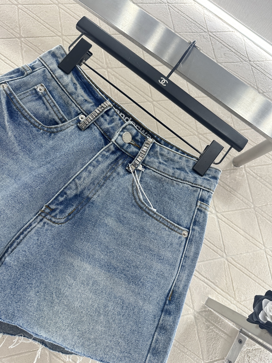 ♥Alexander wan*♥2026新品上架 牛仔水钻订珠短裤定制YB斜纹棉牛仔材质，质感高级，挺括