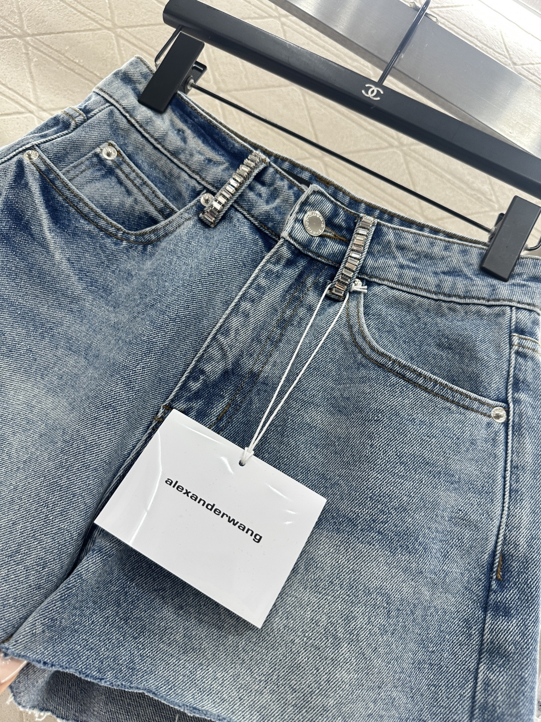 ♥Alexander wan*♥2026新品上架 牛仔水钻订珠短裤定制YB斜纹棉牛仔材质，质感高级，挺括