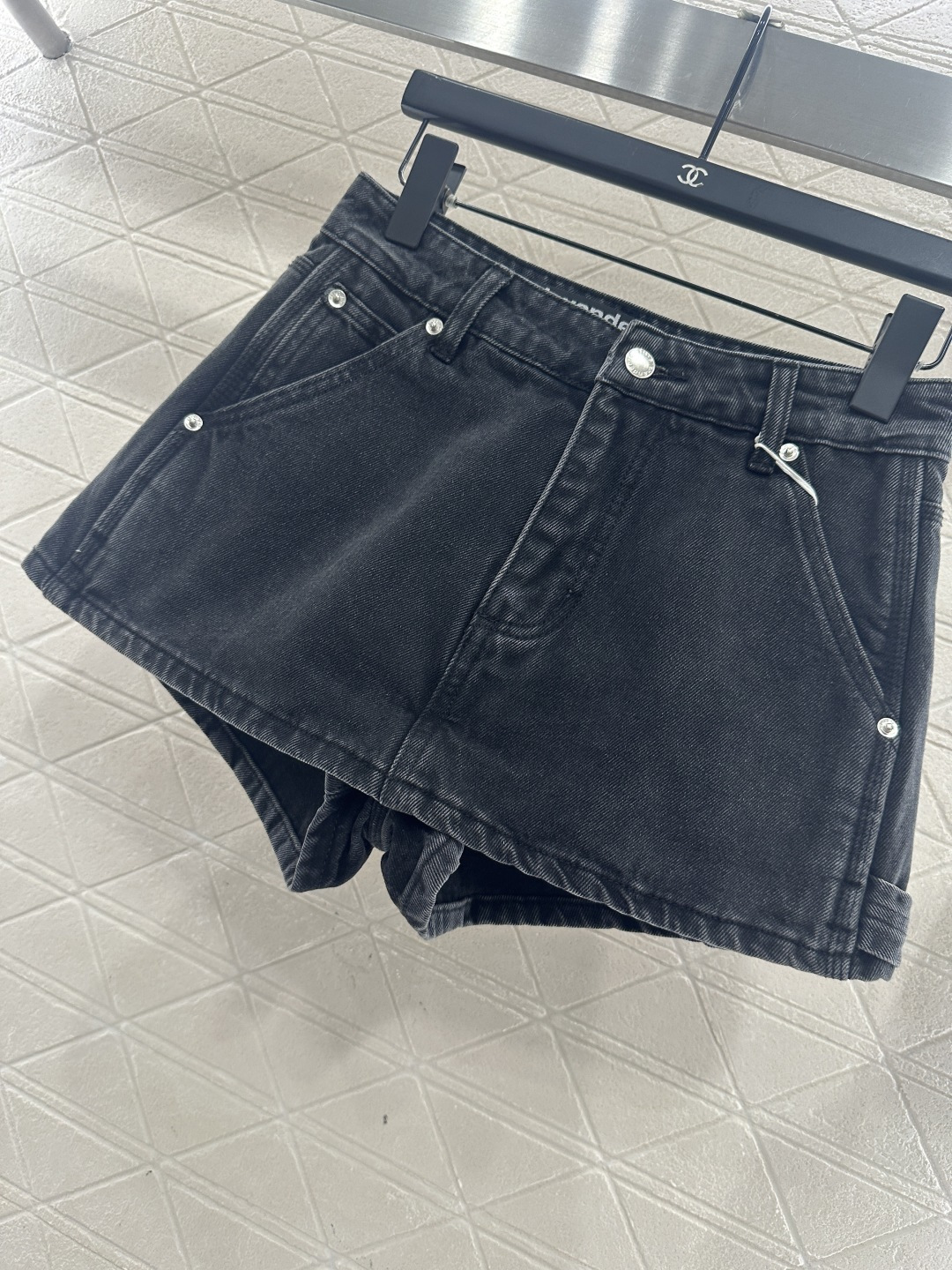 ♥Alexander wan*♥2026新品上架 牛仔前挡式裙裤定制YB斜纹棉牛仔材质，质感高级，挺括有