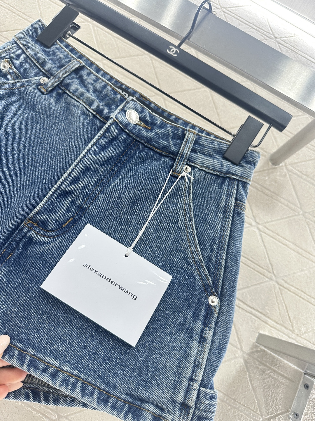 ♥Alexander wan*♥2026新品上架 牛仔前挡式裙裤定制YB斜纹棉牛仔材质，质感高级，挺括有