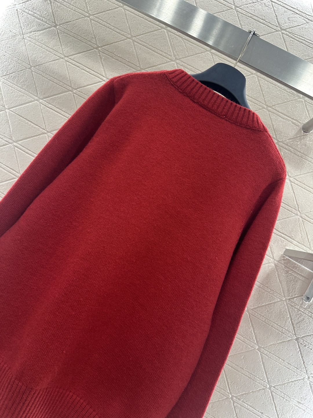 ♥Louis vuitto*♥2026新品上架 立体徽标廓形针织毛衣定制YB羊毛纱线织造，穿搭舒适，质感