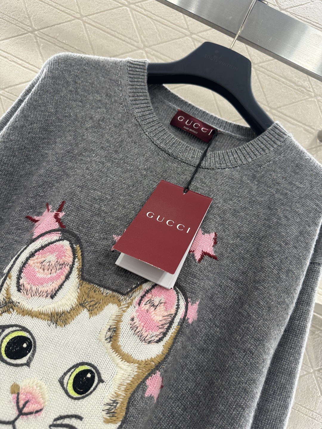 ♥Gucc*♥2026新品上架 可爱小猫针织套头毛衣定制YB羊毛纱线织造，穿搭舒适，质感十足，圆领宽松套