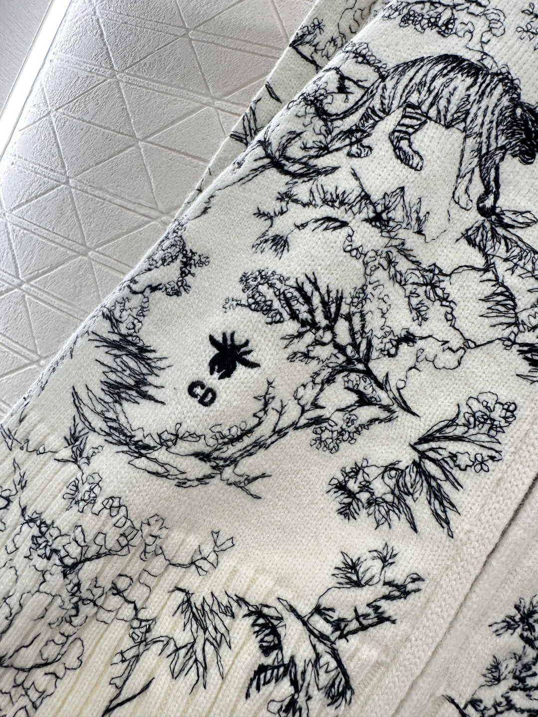 ♥Dio*♥2026新品上架 刺绣提花针织拉链外套定制YB羊毛纱线织造，穿搭舒适，质感十足，立领针织外套