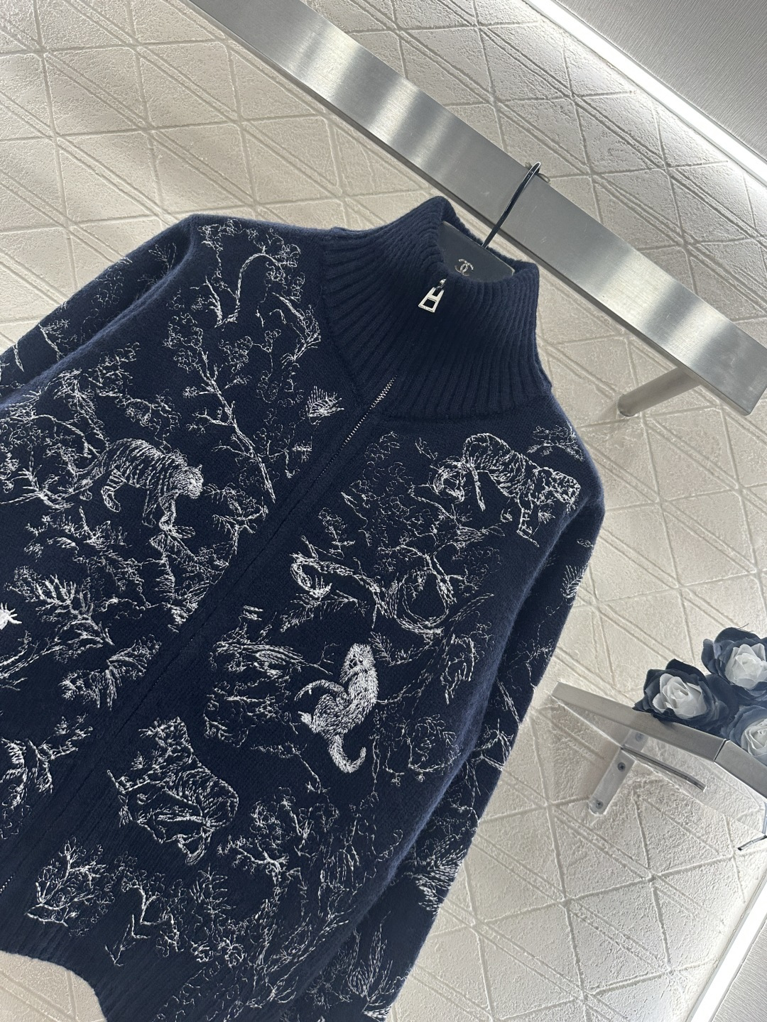 ♥Dio*♥2026新品上架 刺绣提花针织拉链外套定制YB羊毛纱线织造，穿搭舒适，质感十足，立领针织外套