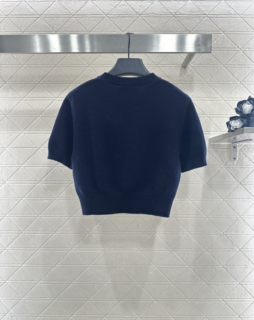 ♥Prad*♥2026新品上架 泡泡袖短款针织上衣定制YB羊毛纱线织造，穿搭舒适，质感十足，圆领短袖毛衣