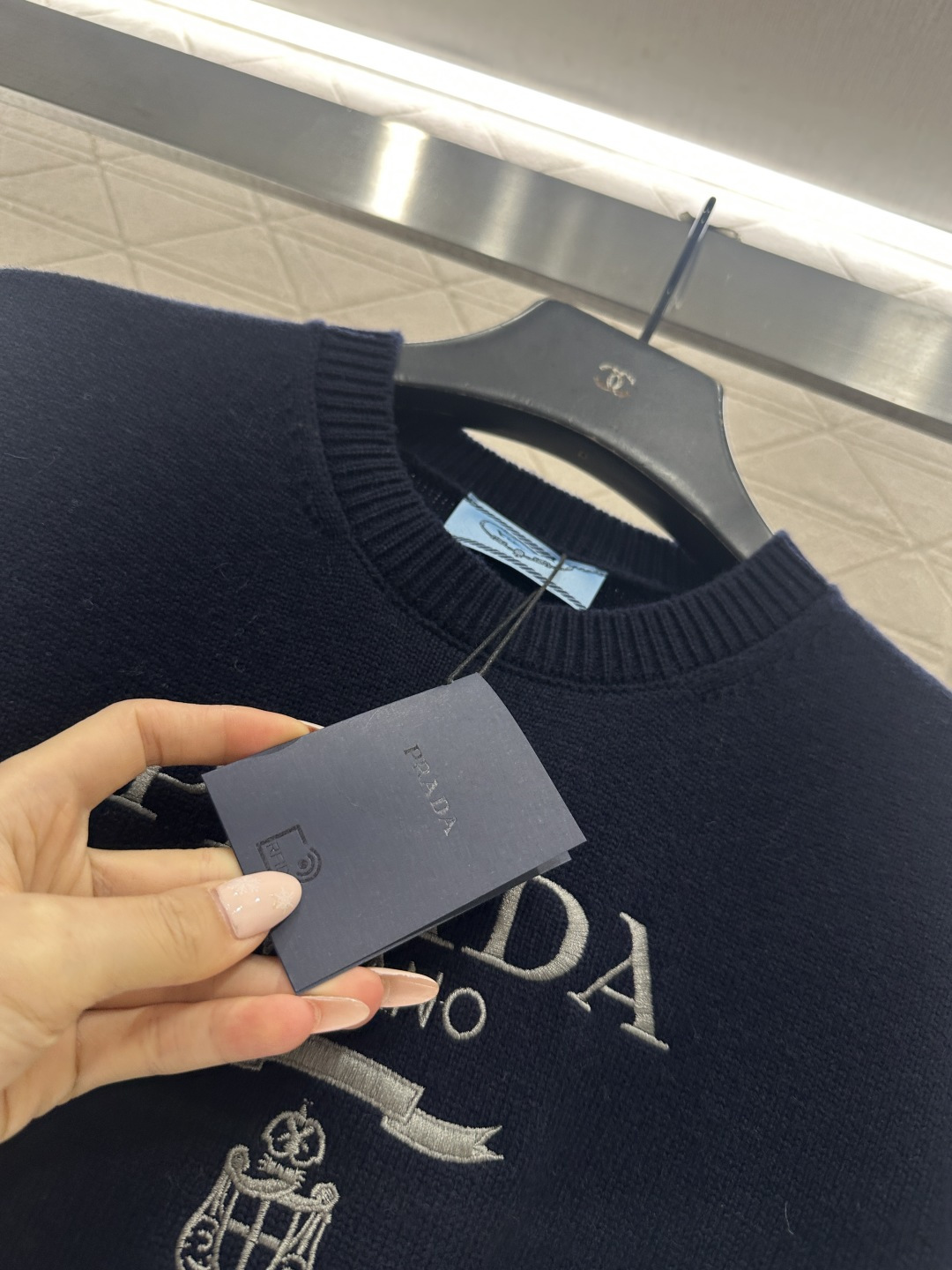 ♥Prad*♥2026新品上架 泡泡袖短款针织上衣定制YB羊毛纱线织造，穿搭舒适，质感十足，圆领短袖毛衣