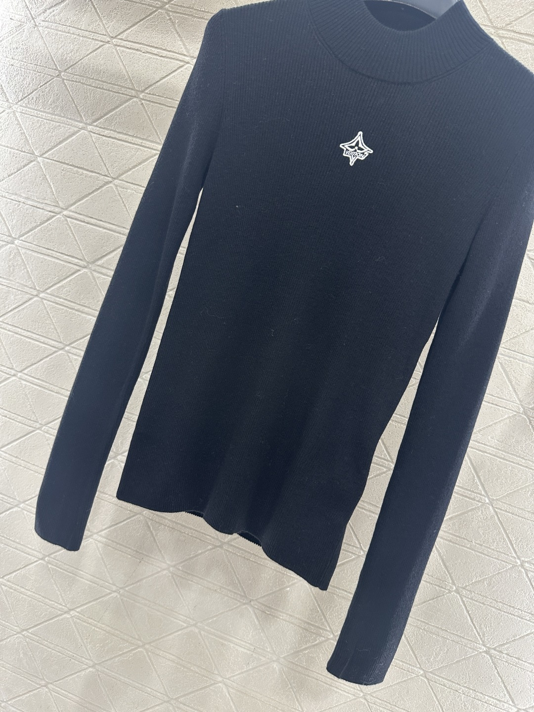 ♥Louis vuitto*♥2026新品上架 小高领徽标针织套头打底衫滑雪🎿系列#定制YB羊毛纱线织造