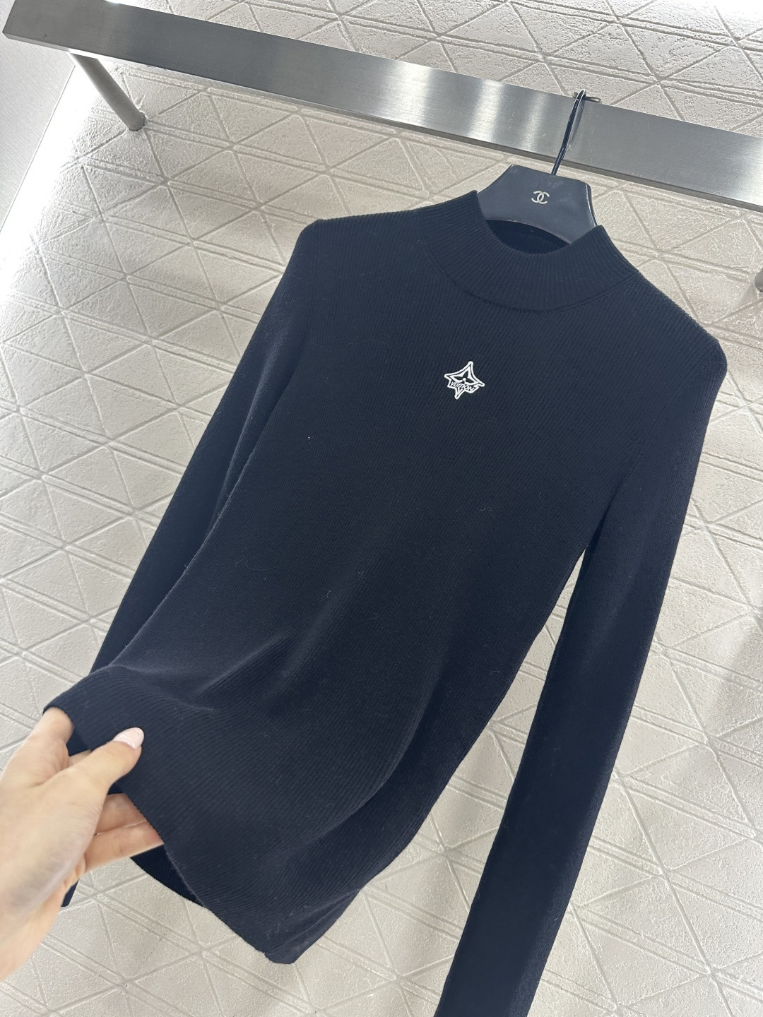 ♥Louis vuitto*♥2026新品上架 小高领徽标针织套头打底衫滑雪🎿系列#定制YB羊毛纱线织造