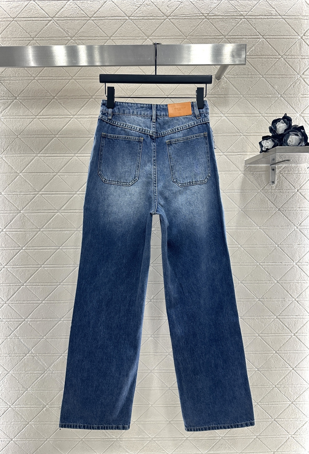 ♥Louis vuitto*♥2026新品上架 牛仔直筒长裤定制YB斜纹棉牛仔材质，柔软细腻，质感高级，