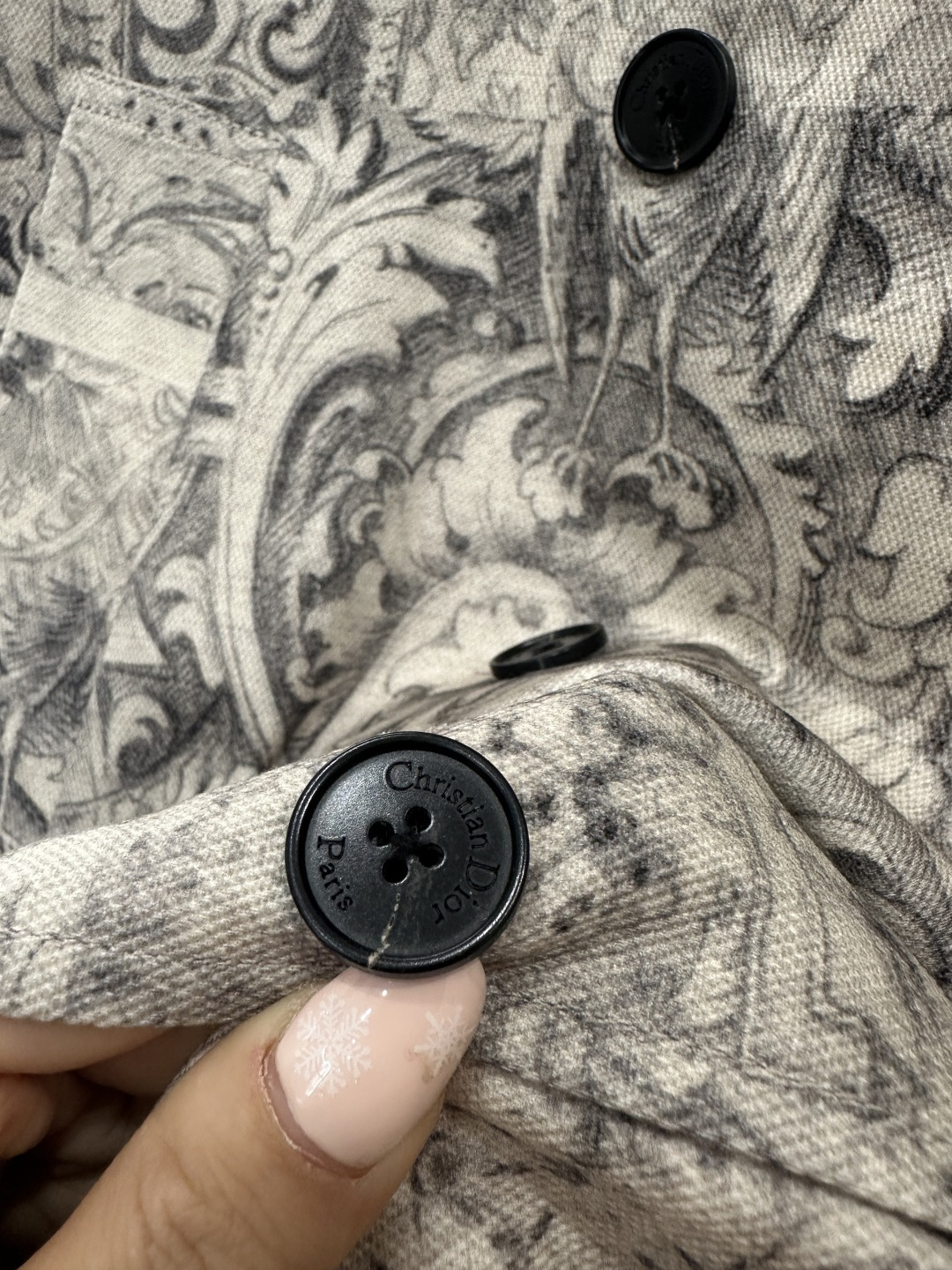 ♥Dio*♥2026新品上架 印花牛仔长款大衣外套定制YB斜纹棉牛仔材质，质感高级，品相十足，水洗工艺均