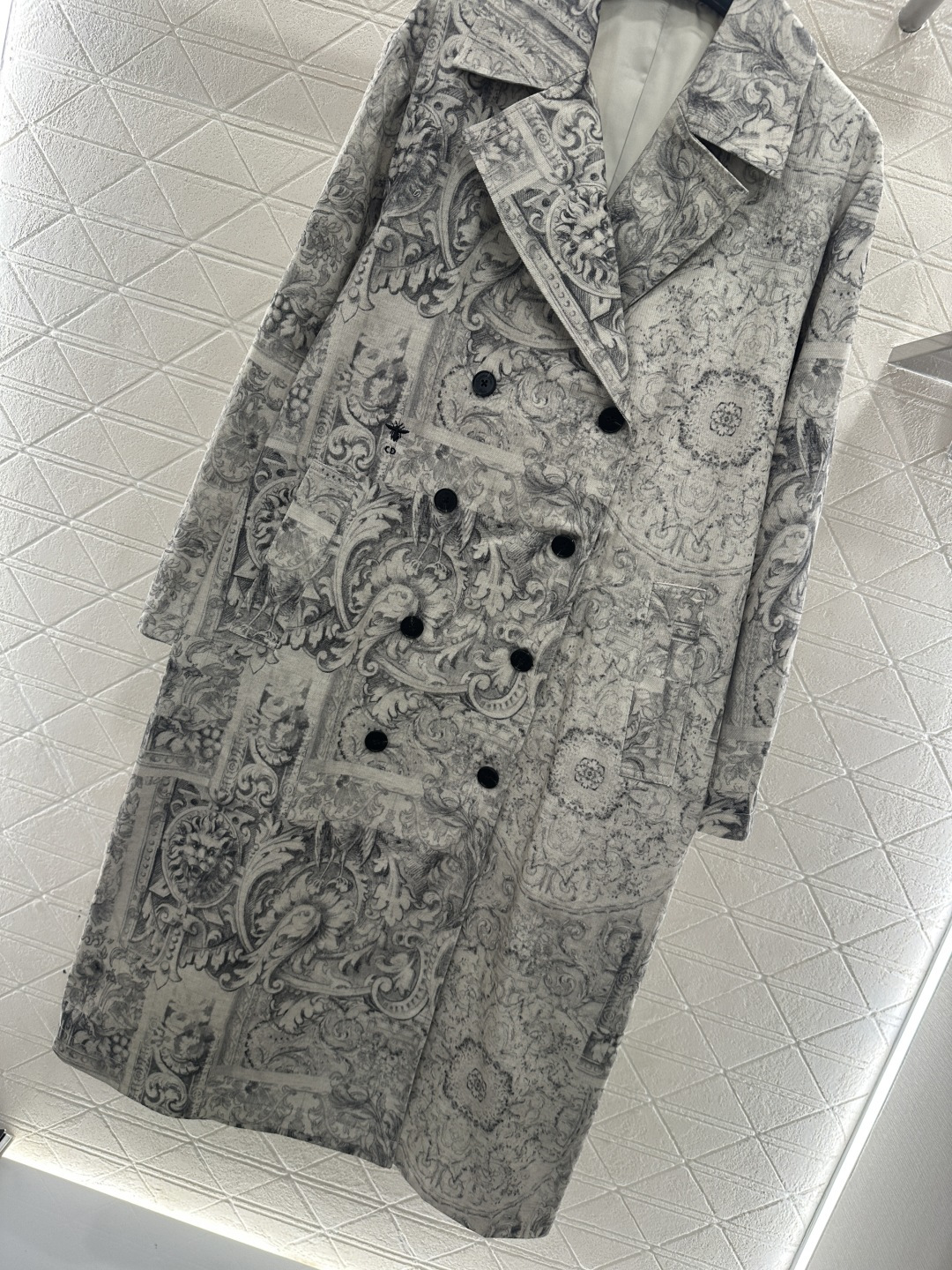 ♥Dio*♥2026新品上架 印花牛仔长款大衣外套定制YB斜纹棉牛仔材质，质感高级，品相十足，水洗工艺均