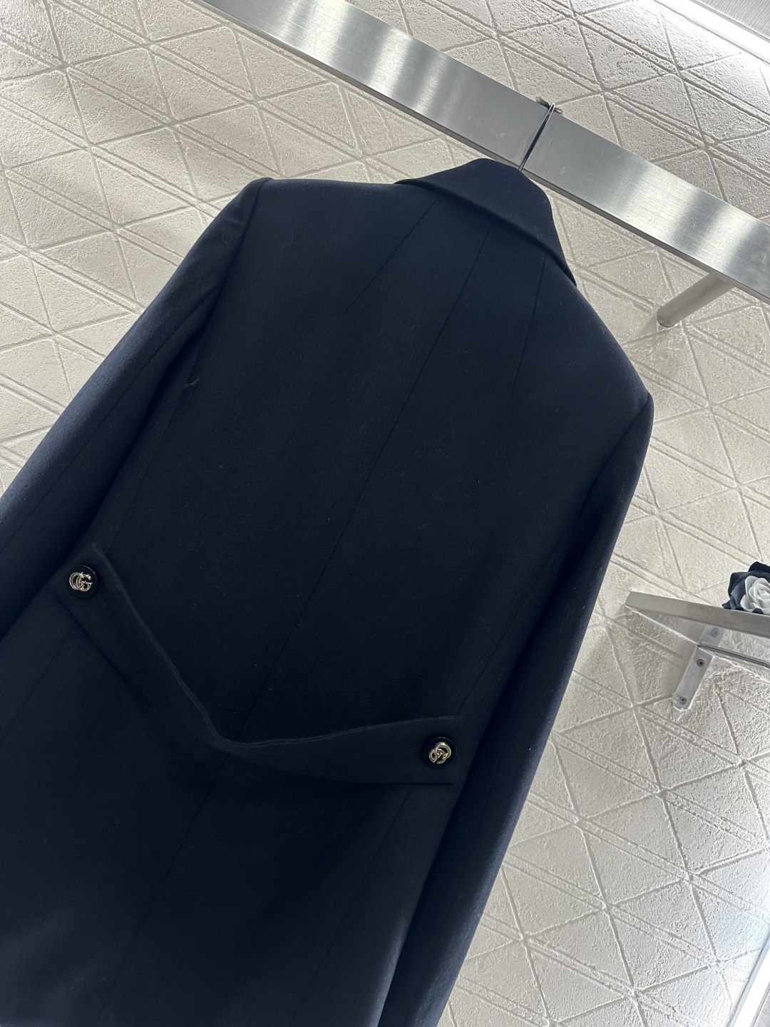 ♥Gucc*♥2025新品上架 正肩翻领中长款大衣定制YB进口百分百羊毛材质，质感品相绝佳，中长款翻领毛