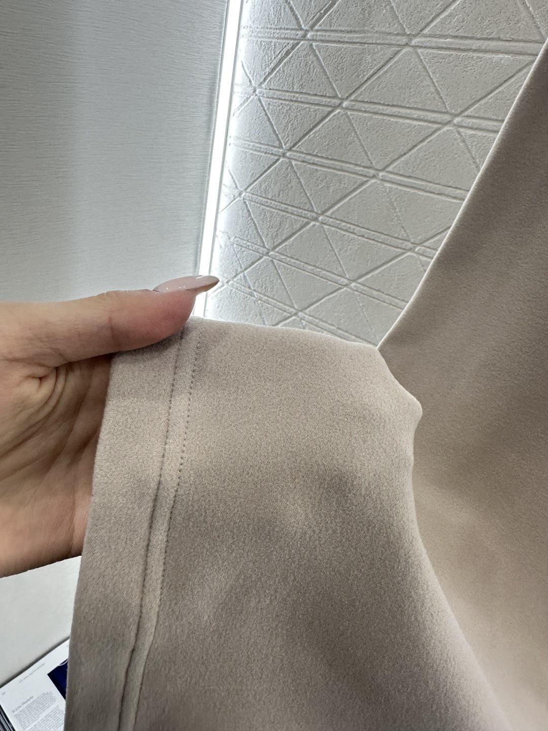 ♥chane*♥2025新品上架 刺绣阔腿长裤定制YB进口棉纶材质，面料柔挺舒适，垂顺有型，高腰阔腿长裤