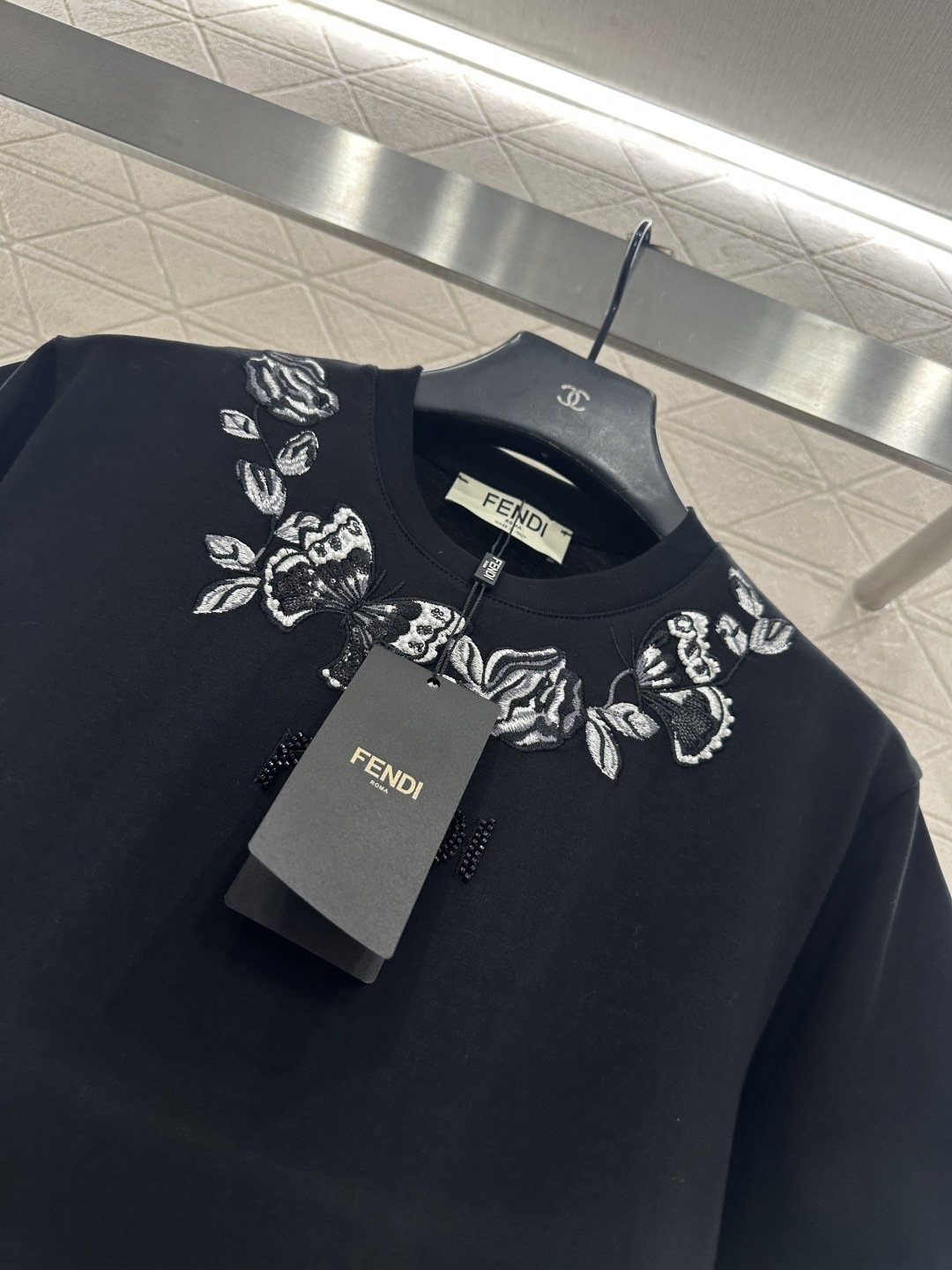 ♥Fend*♥2026新品上架 立体刺绣钉珠徽标𝑇𝑒𝑒定制YB原生全棉材质，透气舒适，质感十足，常规短袖