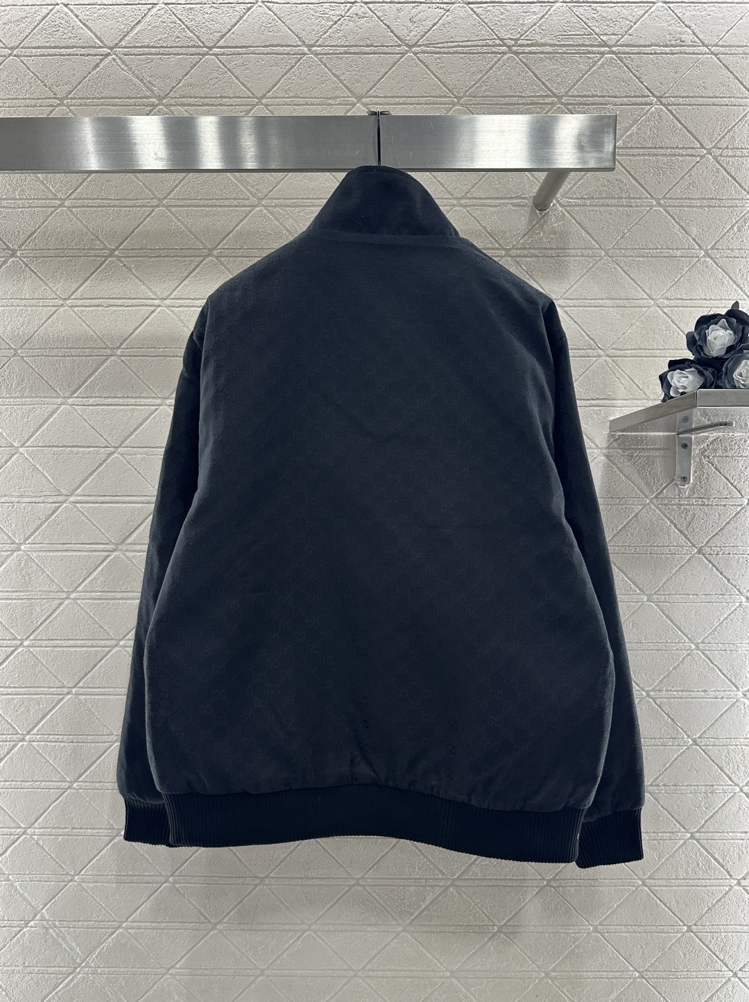 ♥Gucc*♥2026新品上架 提花立领夹克棉服外套定制YB进口提花材质，质感高级，穿搭轻盈保暖，内里菱