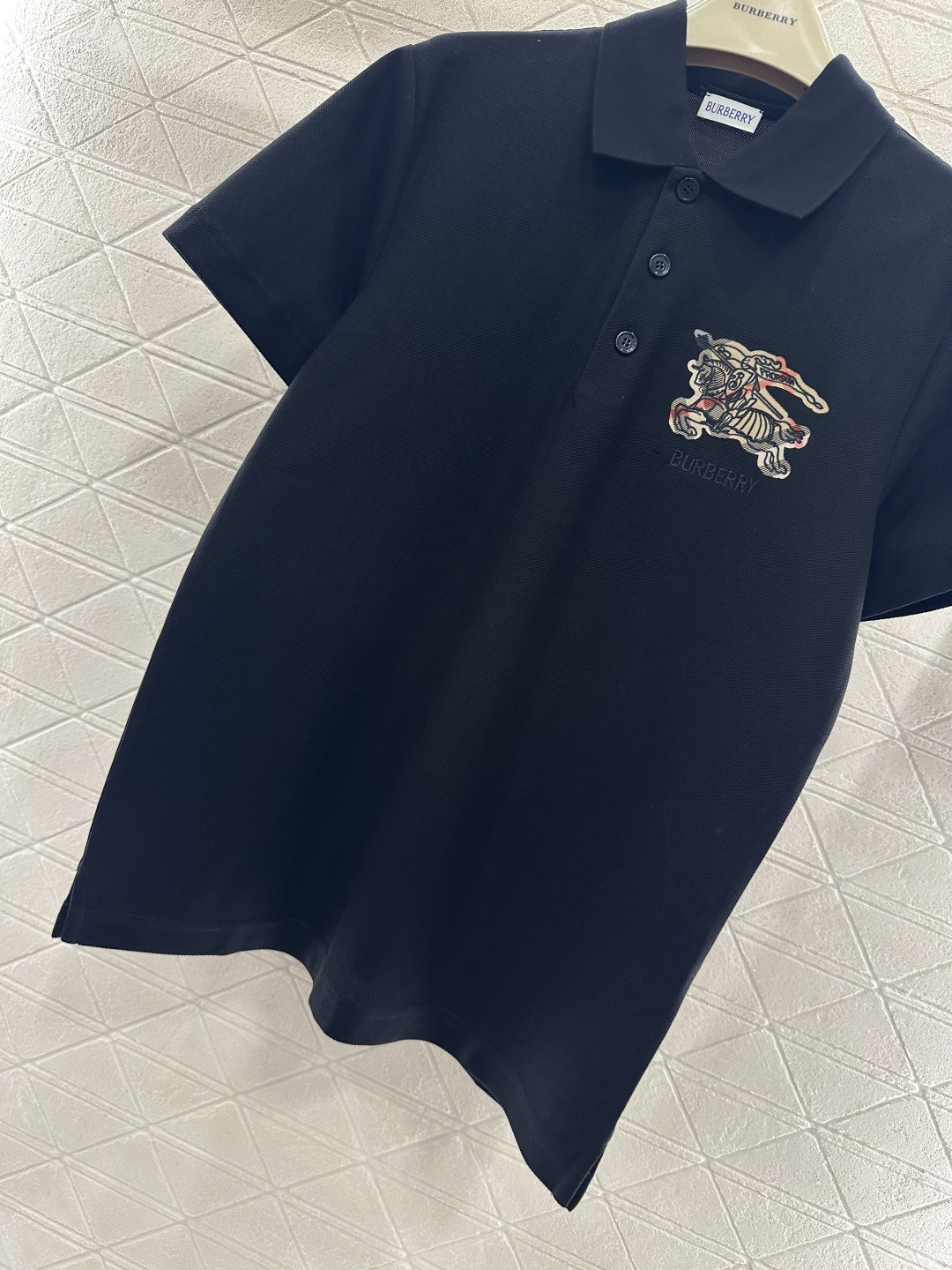 ♥BBR*♥2026新品上架 刺绣战马𝑝𝑜𝑙𝑜短袖定制YB朱地全棉材质，自带空洞，穿搭吸湿透气，品相十足