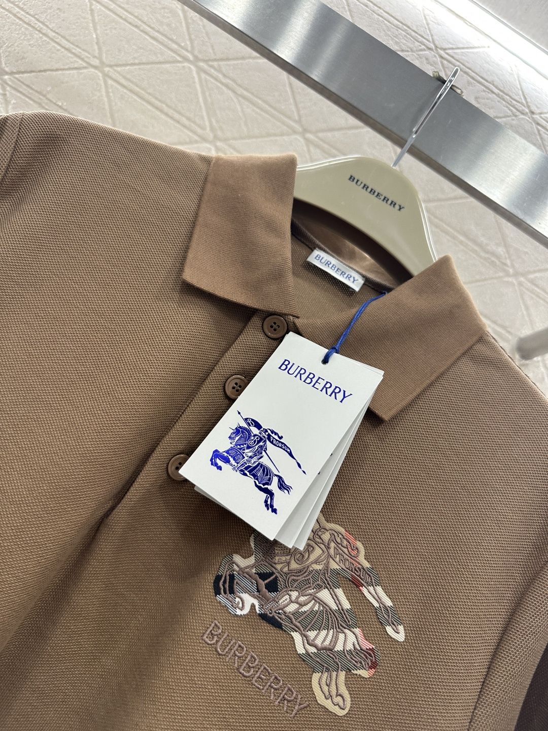 ♥BBR*♥2026新品上架 刺绣战马𝑝𝑜𝑙𝑜短袖定制YB朱地全棉材质，自带空洞，穿搭吸湿透气，品相十足