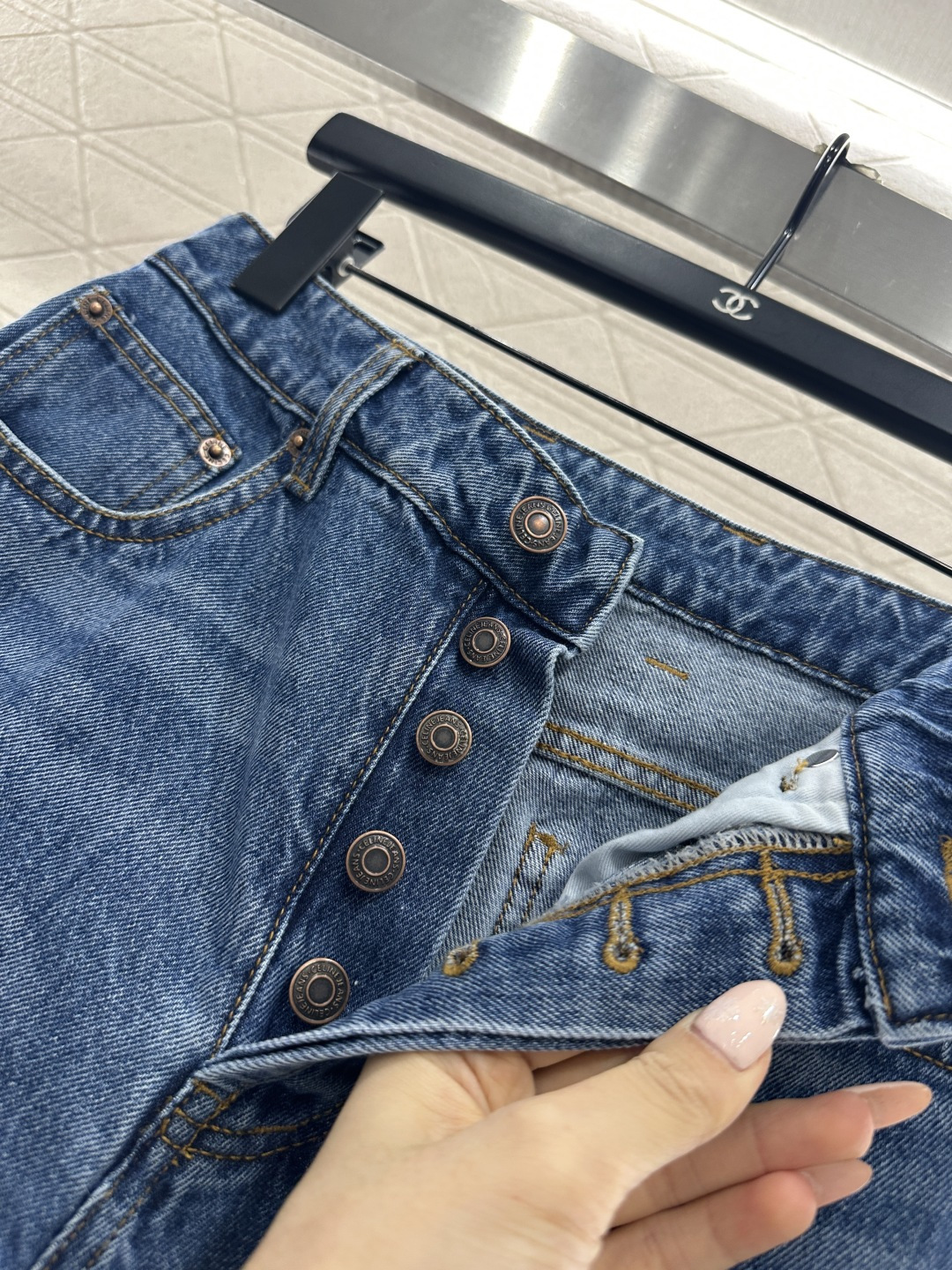 ♥Celin*♥2026新品上架 皮牌牛仔直筒长裤定制YB斜纹棉牛仔材质，质感高级，挺括有型，高腰系扣直