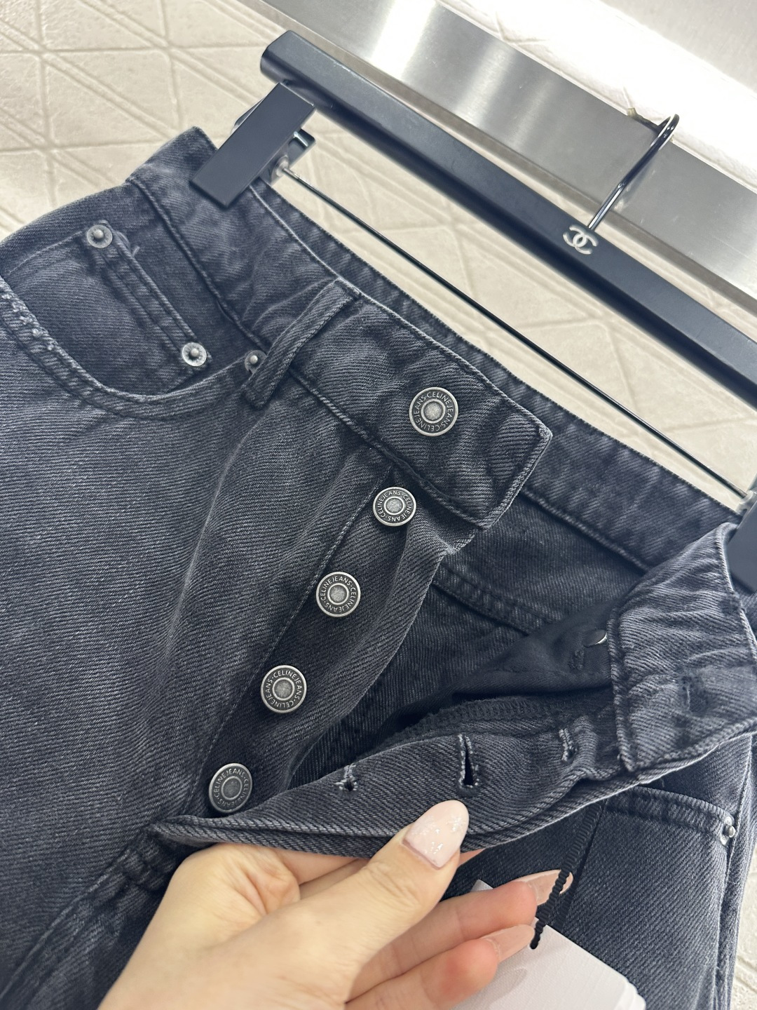 ♥Celin*♥2026新品上架 皮牌牛仔直筒长裤定制YB斜纹棉牛仔材质，质感高级，挺括有型，高腰系扣直