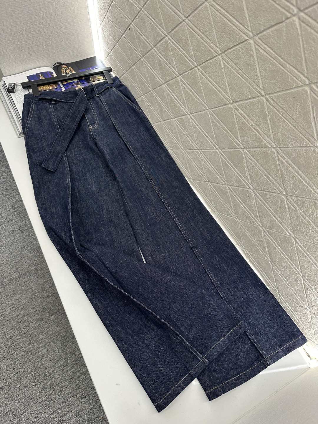 ♥Loew*♥2025新品上架 牛仔衬衫腰带阔腿长裤套装定制YB牛仔斜纹棉材质，透气性佳，柔软亲肤，翻领