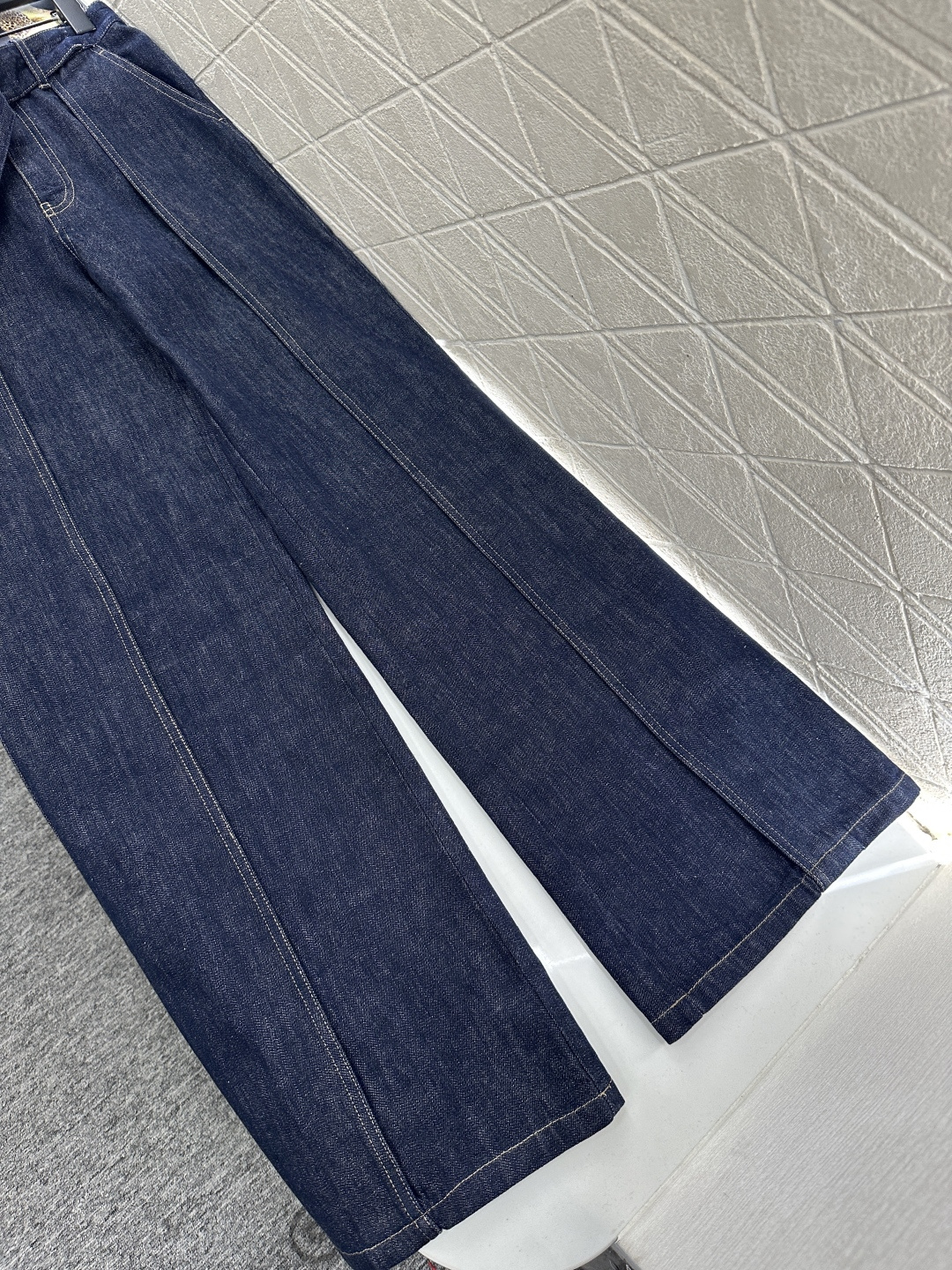 ♥Loew*♥2025新品上架 牛仔衬衫腰带阔腿长裤套装定制YB牛仔斜纹棉材质，透气性佳，柔软亲肤，翻领