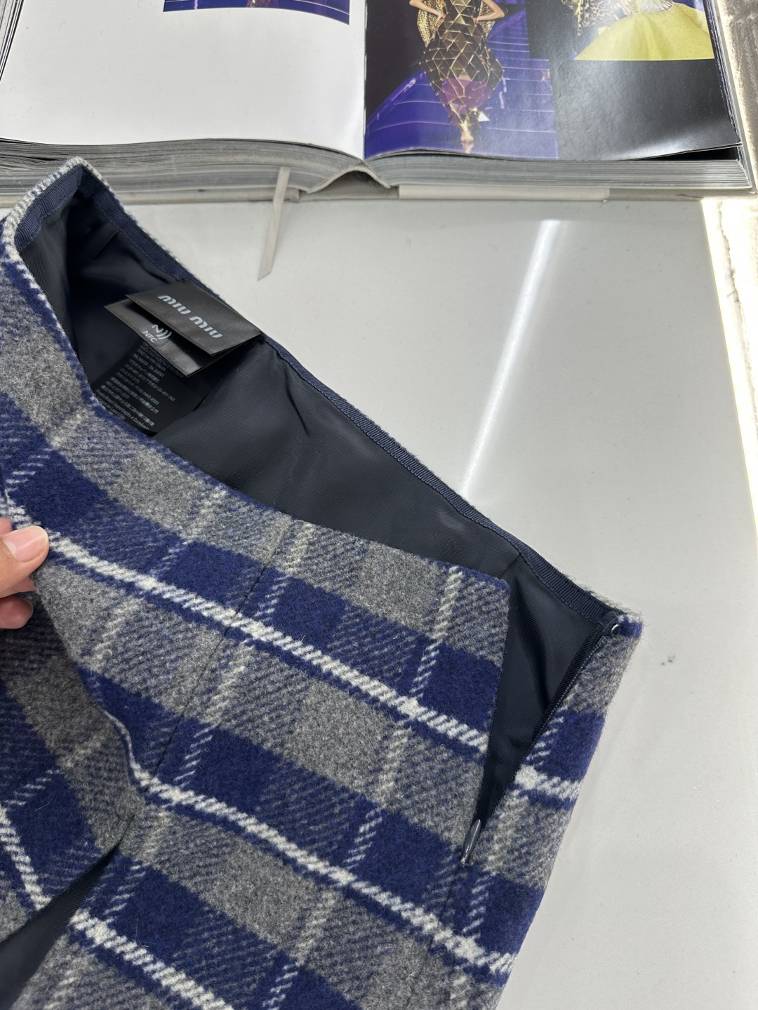♥Miumi*♥2026新品上架 格纹毛呢开衩短裙定制YB进口百分百初剪羊毛呢材质，肌理明显，挺括有型，