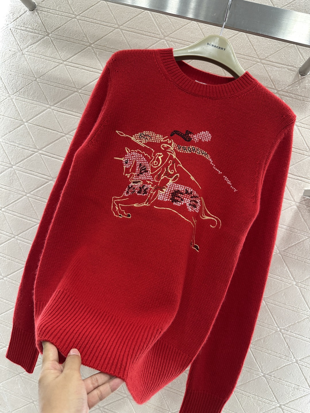 ♥BBR*♥202新品上架 贺岁刺绣战马针织毛衣新年贺岁系列#定制YB羊毛纱线织造，穿搭舒适，质感十足，