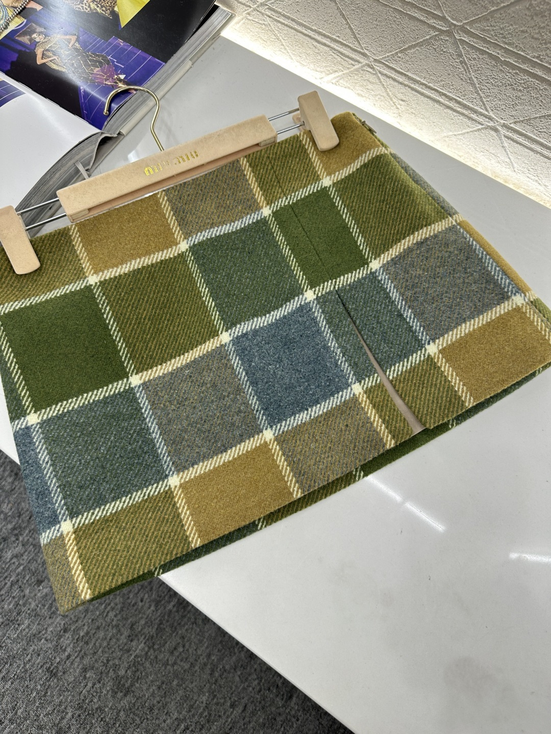 ♥Miumi*♥2025新品上架 格纹毛呢棉服外套短裙套装定制YB进口百分百初剪羊毛材质，肌理明显，挺括