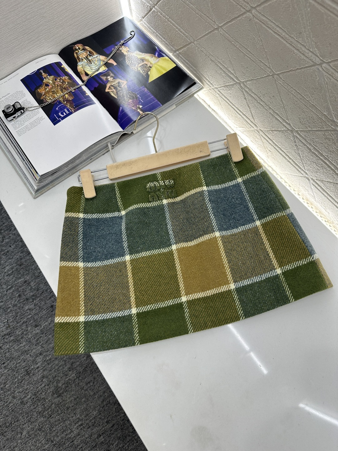 ♥Miumi*♥2025新品上架 格纹毛呢棉服外套短裙套装定制YB进口百分百初剪羊毛材质，肌理明显，挺括